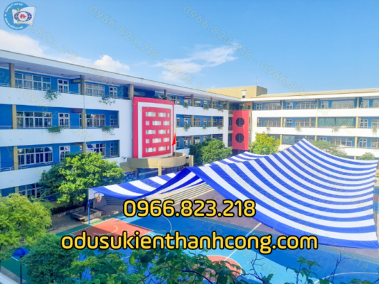 Dù 2 mái chạy cáp che sân trường