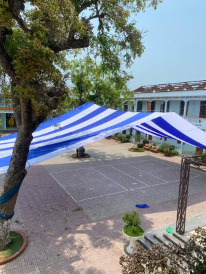 Dù Che Sân Trường Góp Phần Hoàn Thiện
